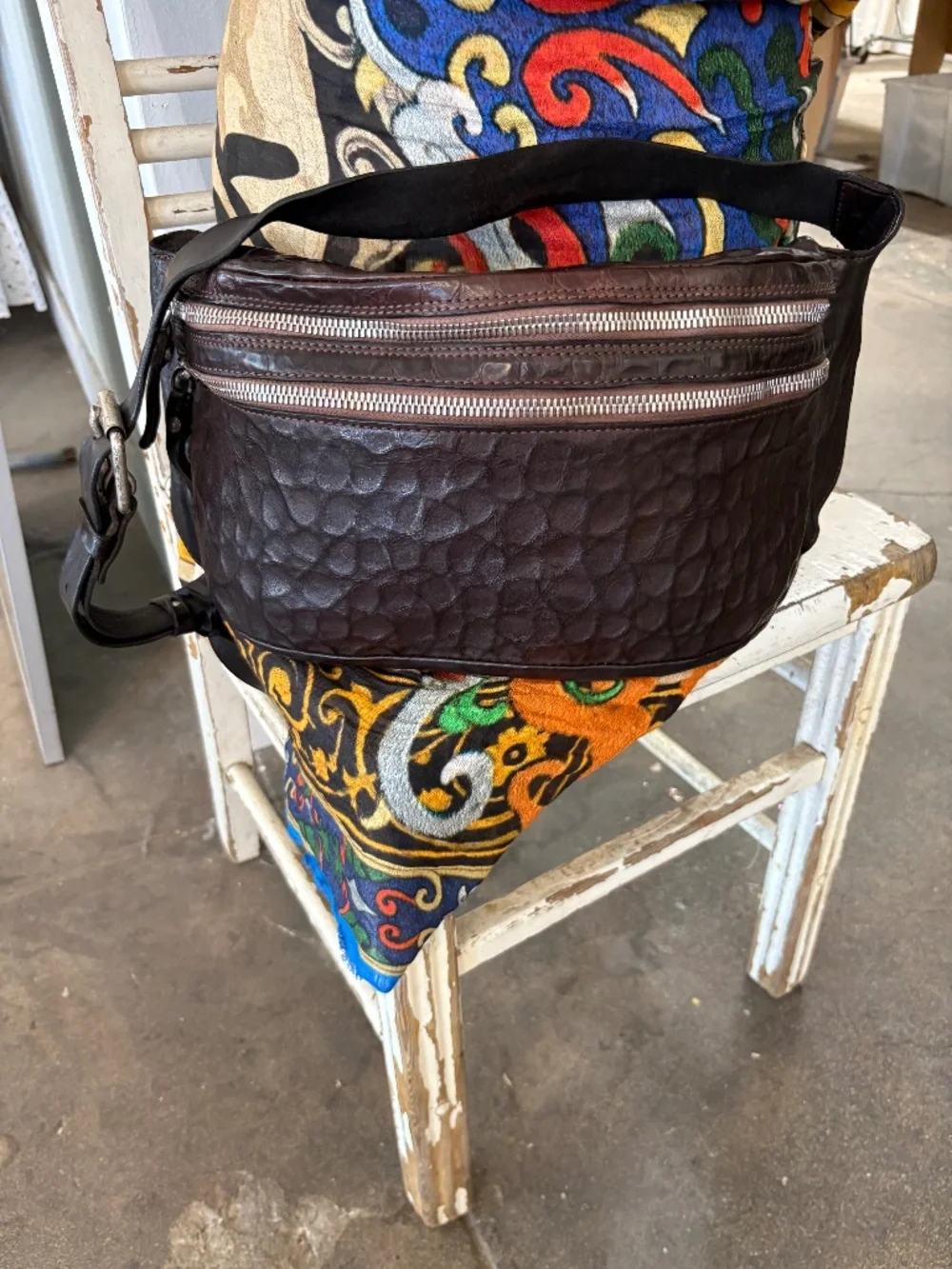 Campomaggi Tasso Marsupio Embossed Leather Crossbody Bag in Moro